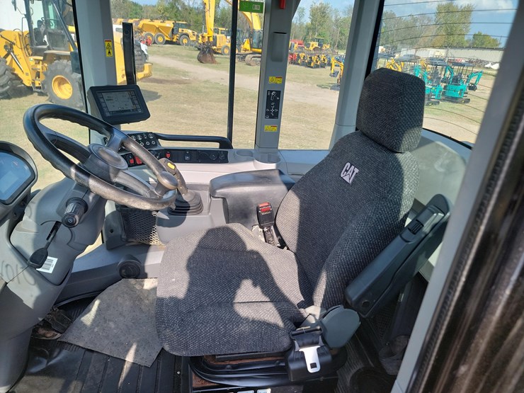 caterpillar-926-image-11