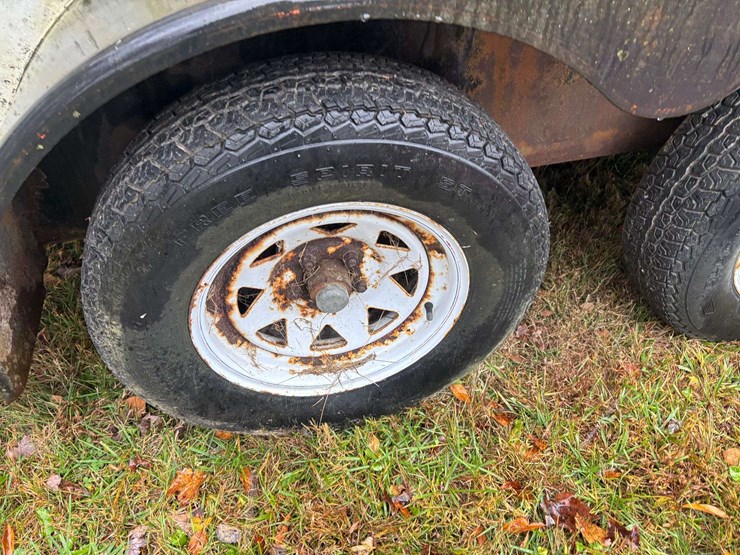 12ft-monarch-livestock-trailer-image-11