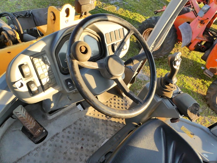 2015-volvo-l30gs-image-13