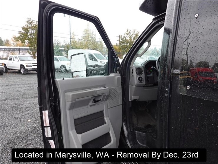 2014-ford-e550-image-6