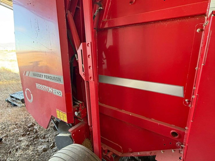 massey-ferguson-1745-image-10