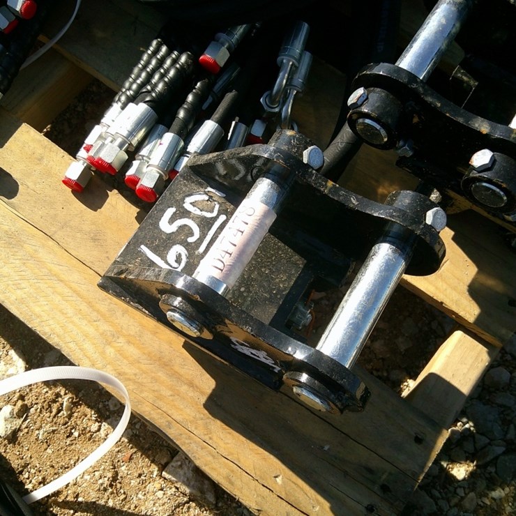 FUTURE QUICK COUPLER F/ MINI EXCAVATOR