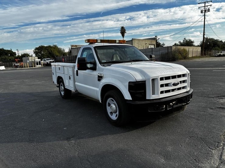 2010-ford-f350-image-2