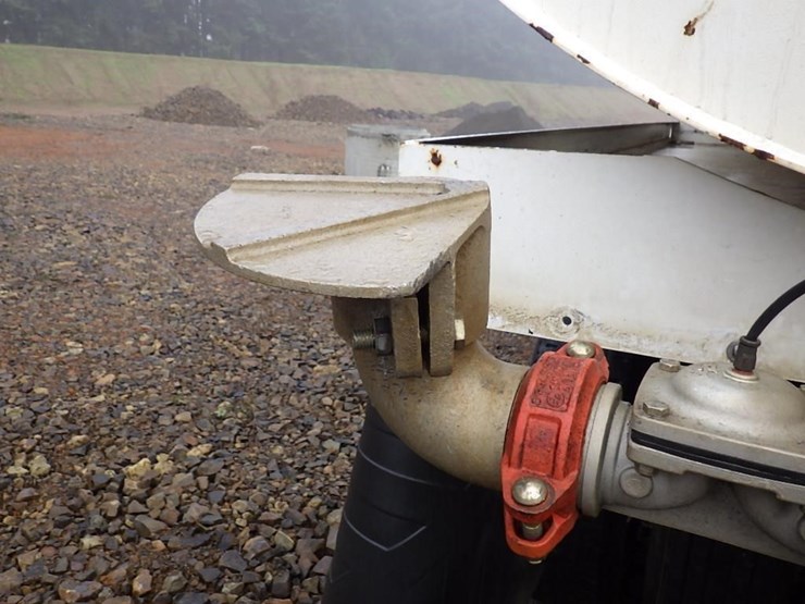 peterbilt-357-image-14