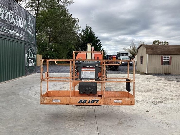 2008-jlg-800s-image-7