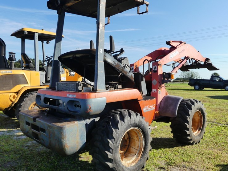 2004-kubota-r520-image-3