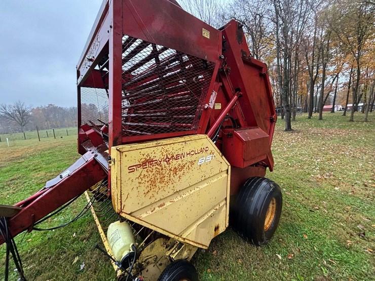 new-holland-851-image-11