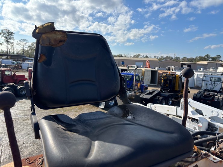 international-4300-image-9