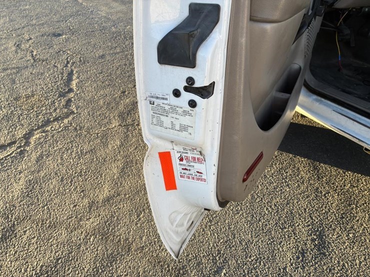 2005-chevrolet-2500-image-14