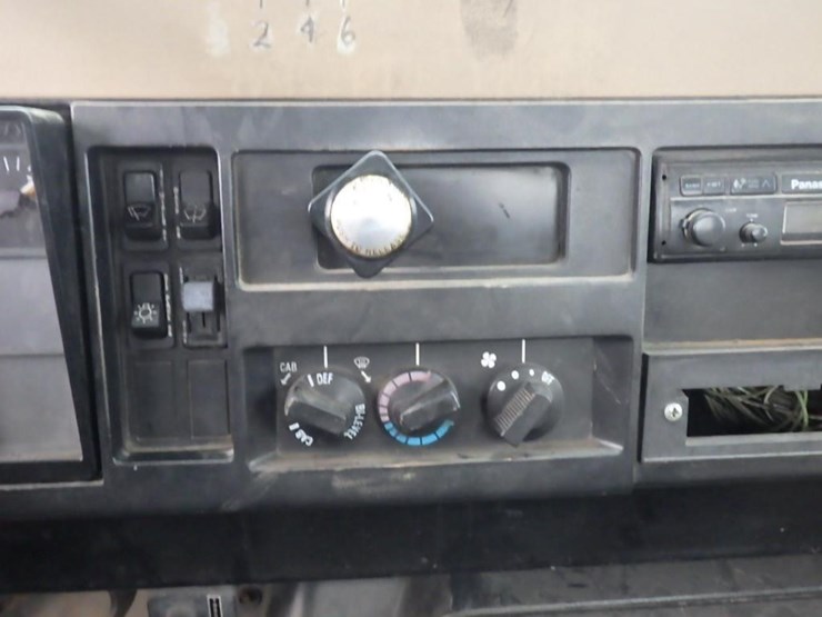 1992-international-4900-image-28