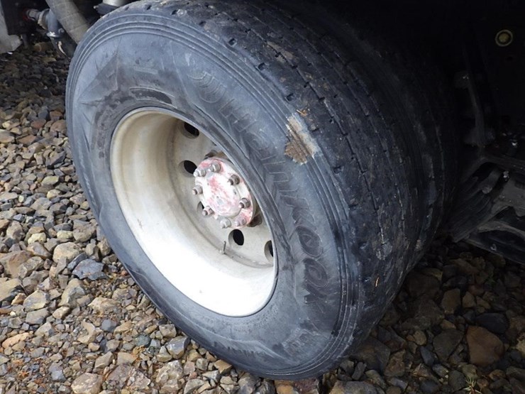 peterbilt-357-image-41