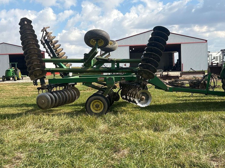 john-deere-630-image-6