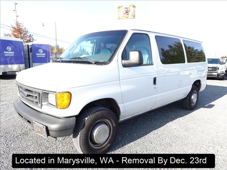 2005-ford-e350-image-1
