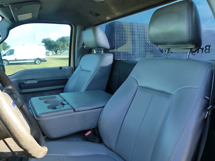 ford-f250-xl-image-10