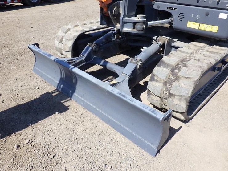 2023-develon-dx85r-3-hydraulic-excavator-image-15