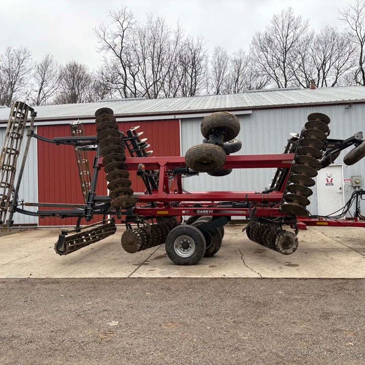 CASE IH 330