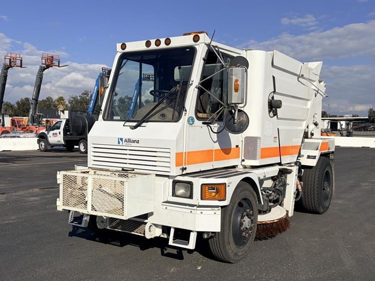2009-allianz-street-sweeper-image-1
