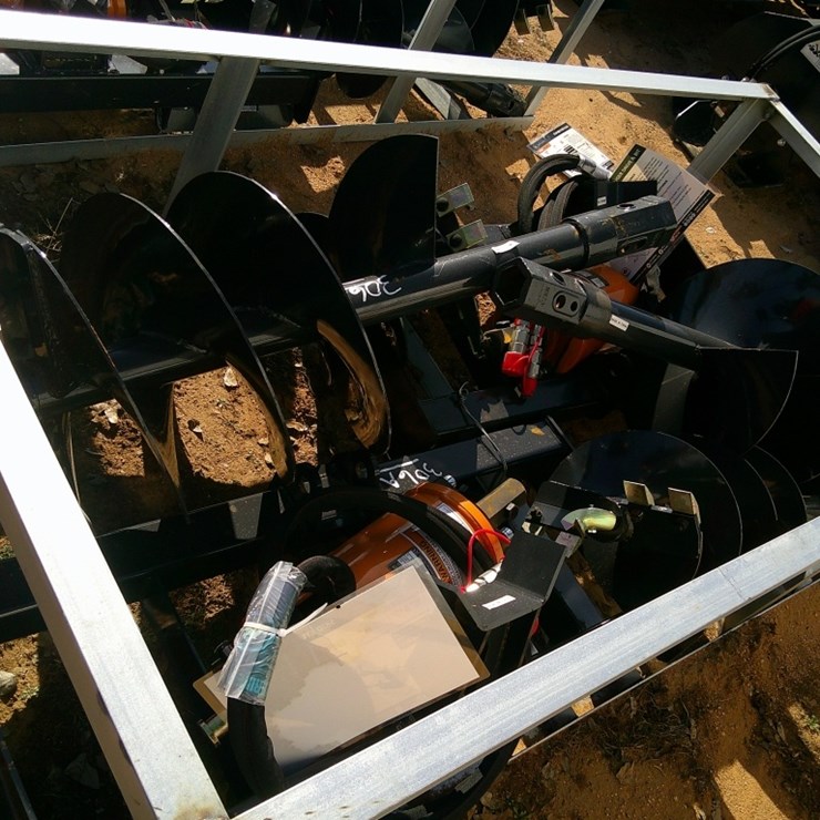 WOLVERINE PH DIGGER W/ 2 AUGER F/ SKID STEER