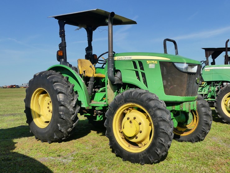 john-deere-5075e-image-1