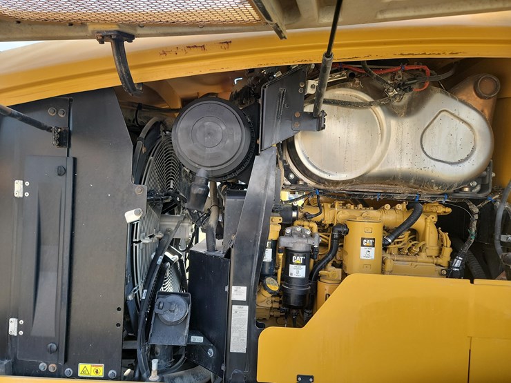 2020-caterpillar-926-image-10