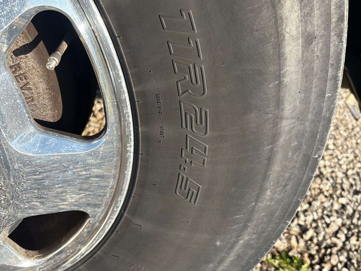 2014-kenworth-t800-image-5