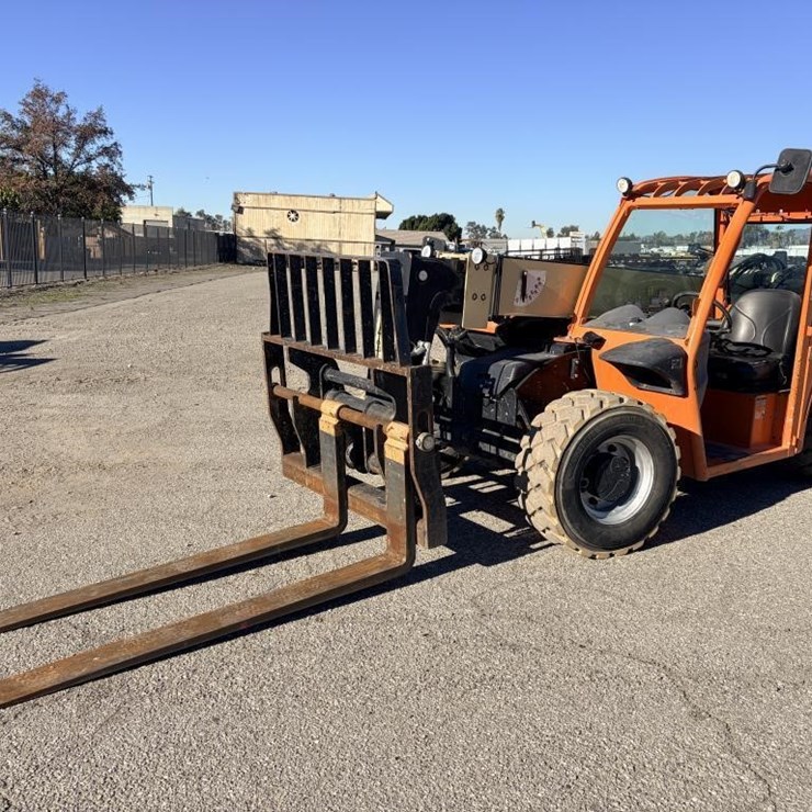2015 JLG 65-18A Telescopic Reach Lift