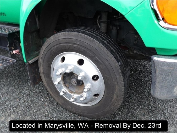 2013-ford-f650-image-25