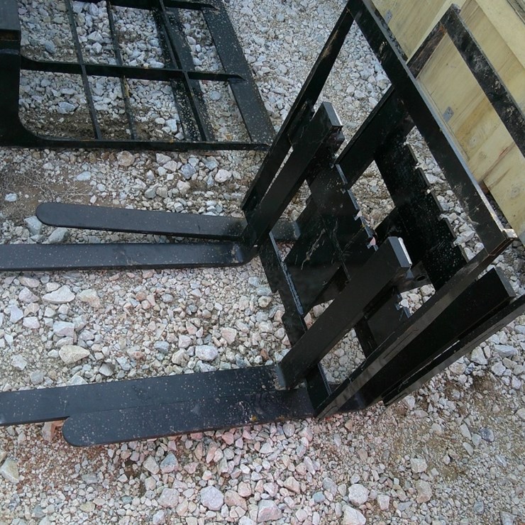 FUTURE 30" FORKS F/ MINI EXCAVATOR