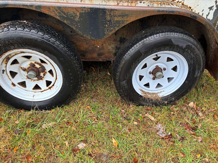 12ft-monarch-livestock-trailer-image-18