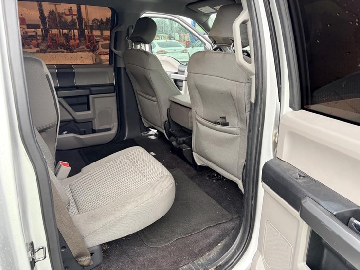 2016-ford-f150-image-10