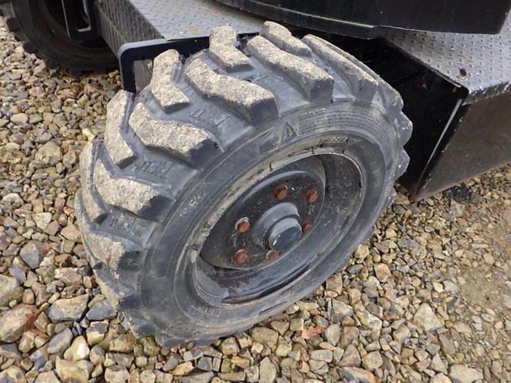 articulating-boom-lift-image-25