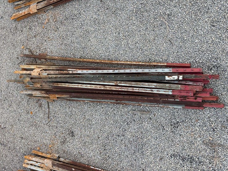 8--25-6.5ft-t-post-bundles-image-7