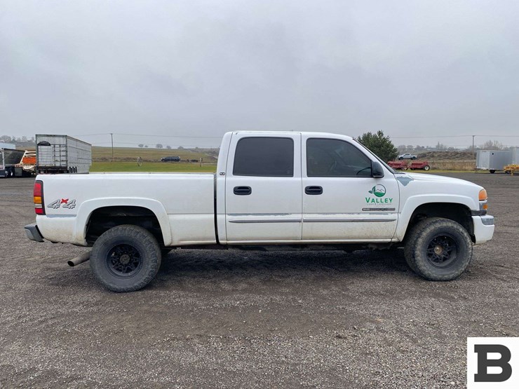 2006-gmc-sierra-2500-image-6