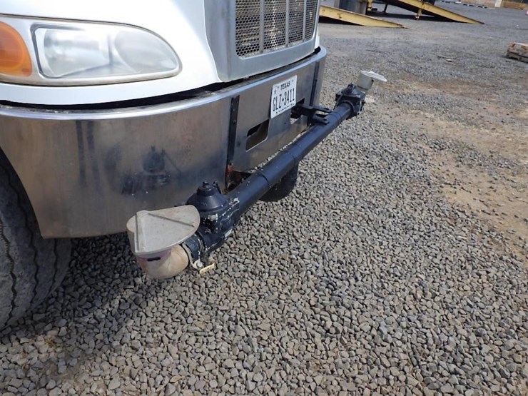 2016-peterbilt-348-image-21