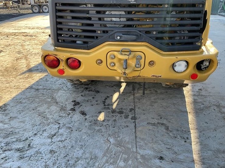 caterpillar-906m-image-12