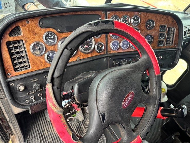 2003-peterbilt-379-image-20