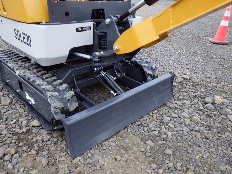 2025-sdlanch-sdle20-hydraulic-excavator-image-10