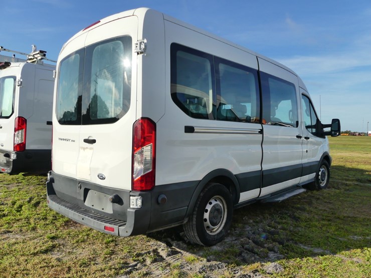 2017-ford-transit-image-3