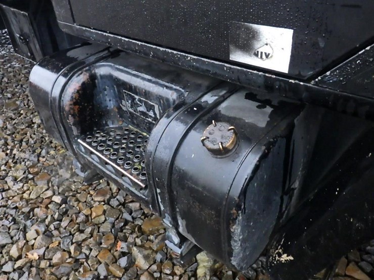 1987-international-1954-17'-s/a-flatbed-truck-image-15