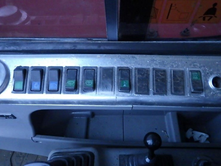 2024-doosan-dx60-9c-hydraulic-excavator-image-26