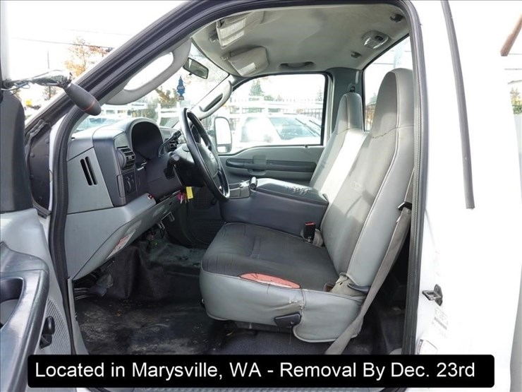 2007-ford-f550-image-15