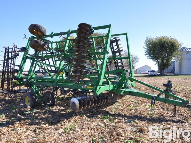 2011-john-deere-2310-image-3