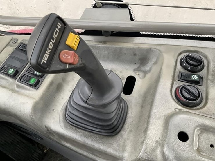 takeuchi-tw60-2-image-14