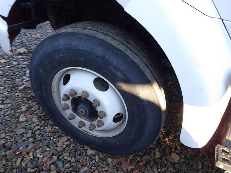 1997-ford-l8513-image-33