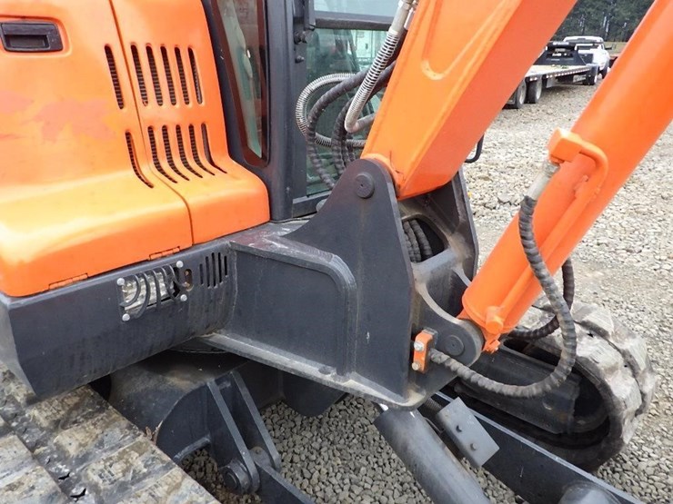 2022-doosan-sx60-9c-hydraulic-excavator-image-15