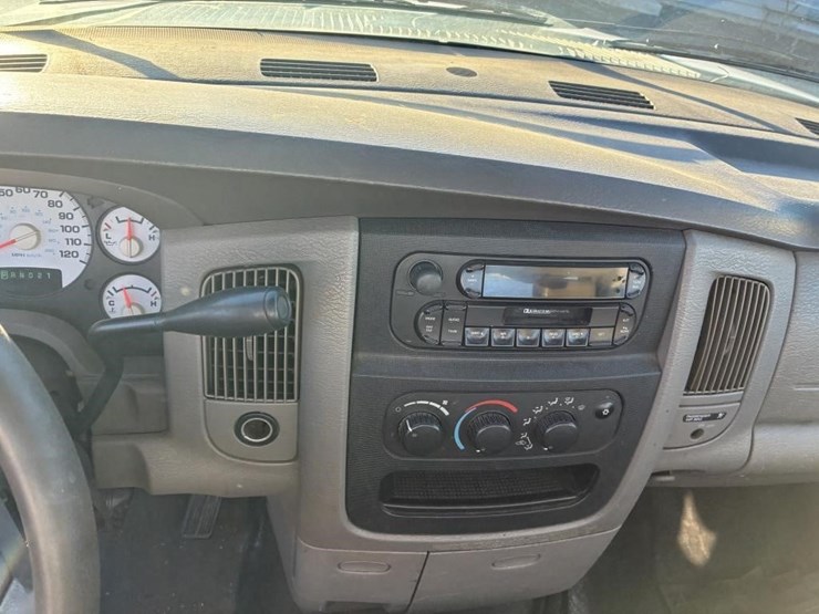 2005-dodge-ram-2500-image-11