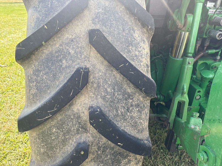 john-deere-7130-image-11