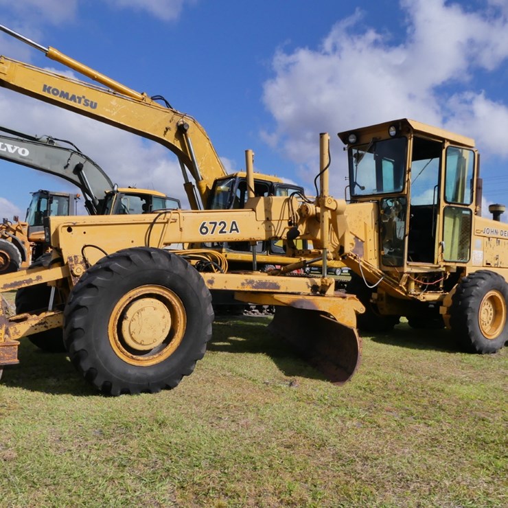 DEERE 672A