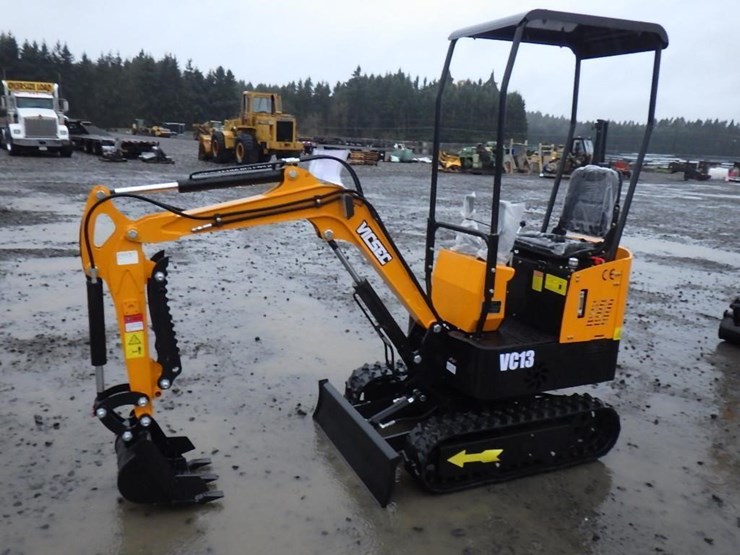 2025-vicsec-13-y-hydraulic-excavator-image-1