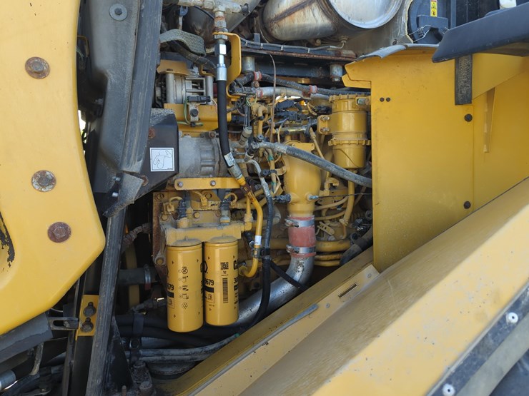 caterpillar-966m-image-12